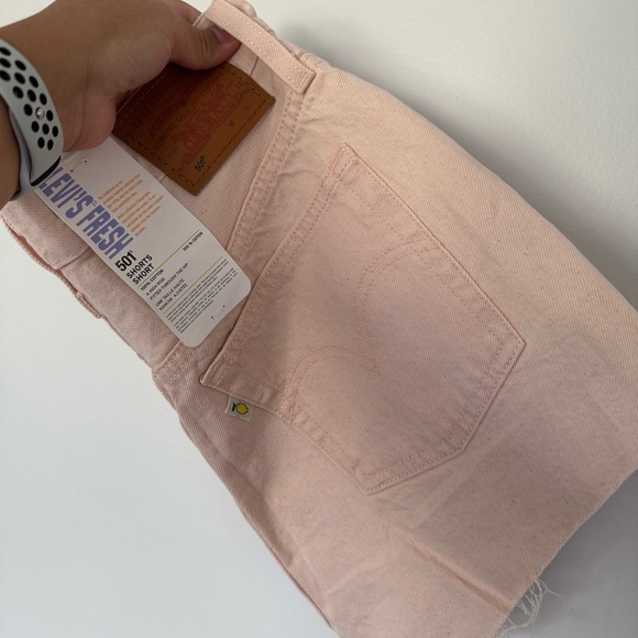 Levi's Pink Jean Shorts High-Waisted Cuffed Hem in Peach - Picture 10 of 10